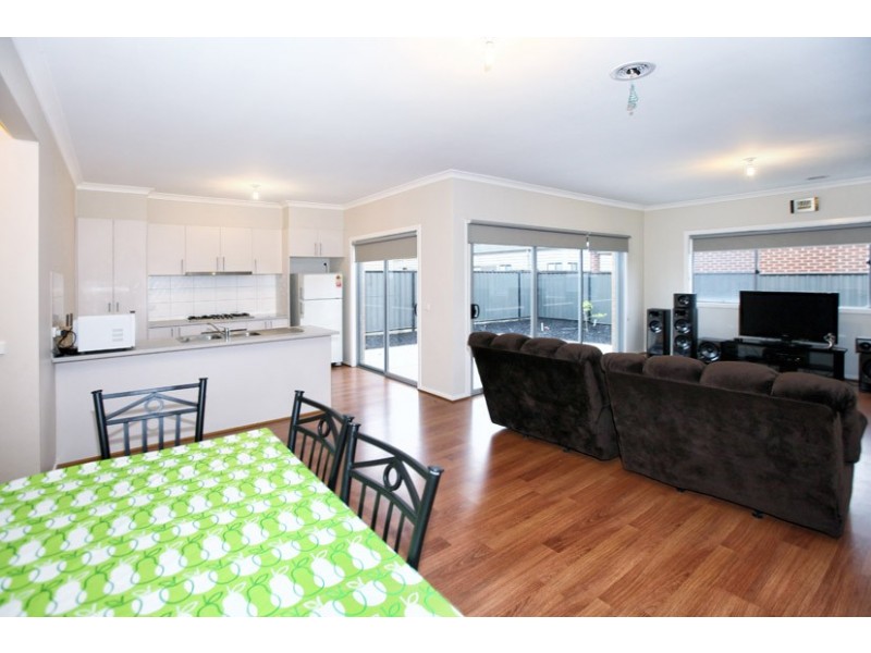 74 Thoresby Circuit, Craigieburn VIC 3064
