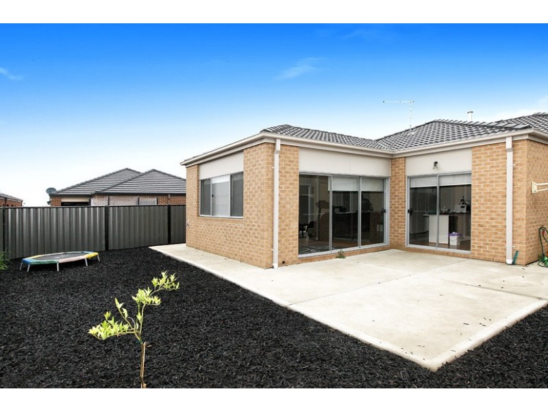74 Thoresby Circuit, Craigieburn VIC 3064