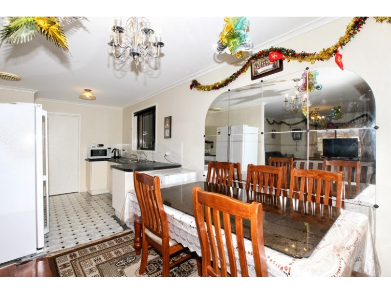 2 Banksia Place, Meadow Heights VIC 3048