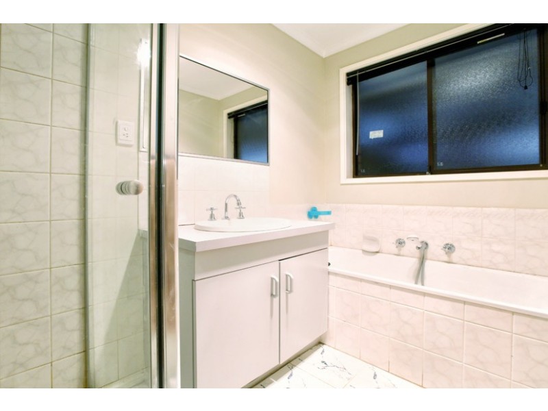 2 Banksia Place, Meadow Heights VIC 3048