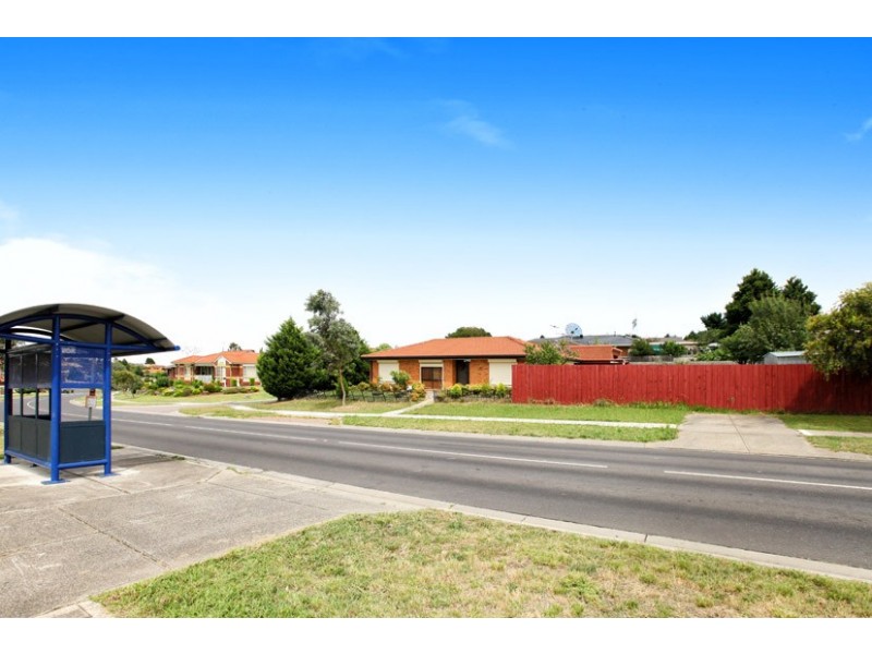 2 Banksia Place, Meadow Heights VIC 3048