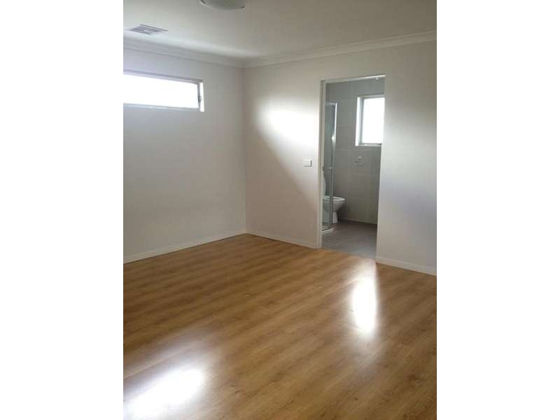 11/5 Korab Place, Roxburgh Park VIC 3064