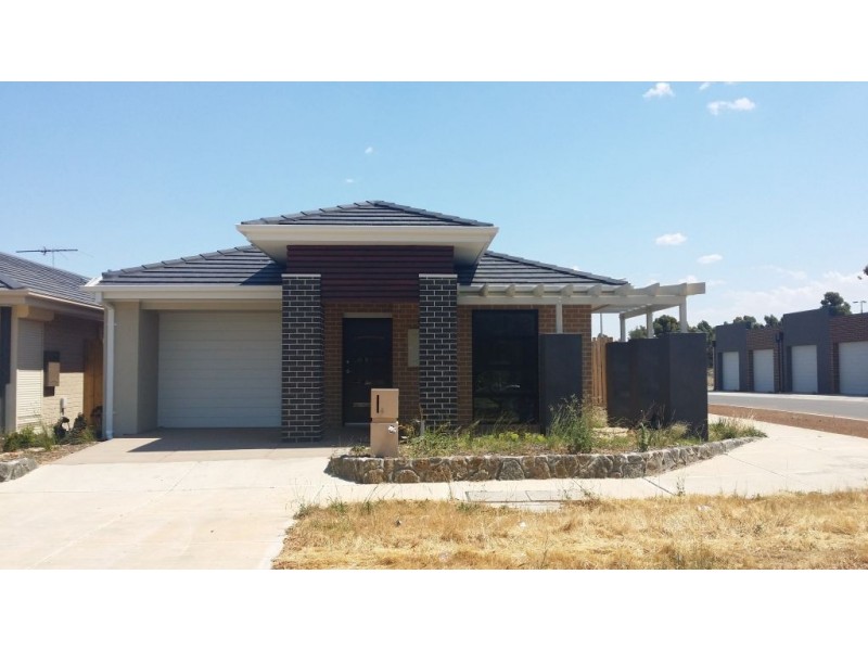 6 Cleeland Court, Roxburgh Park VIC 3064