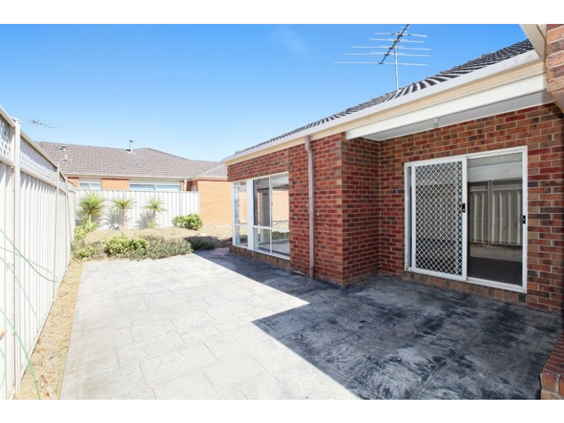 51 Woodlea Crescent, Craigieburn VIC 3064