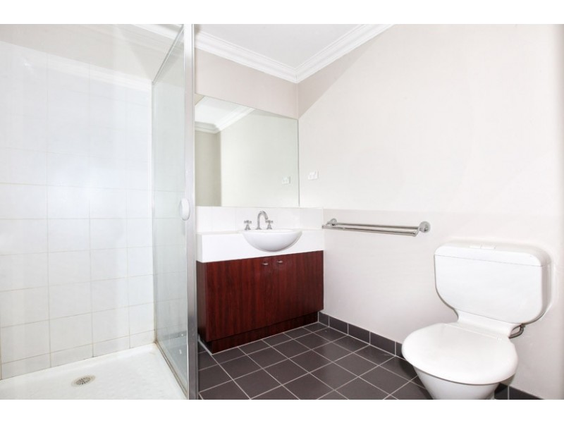 38 Lakeside Drive, Roxburgh Park VIC 3064