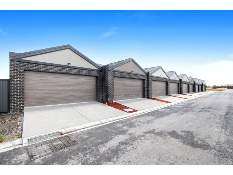1-5/96 Newbury Blvd, Craigieburn VIC 3064