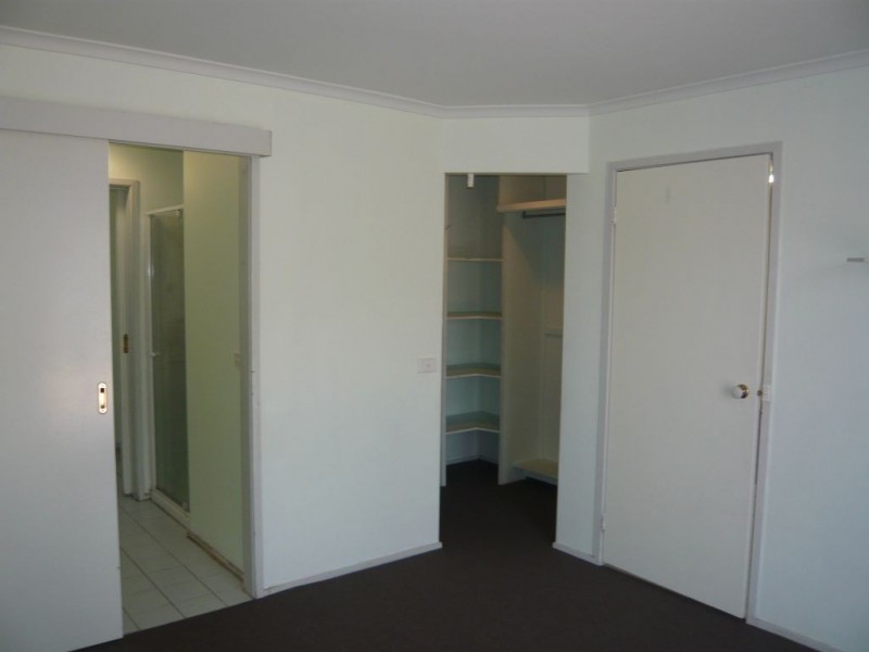 19 Johnson Court, Roxburgh Park VIC 3064