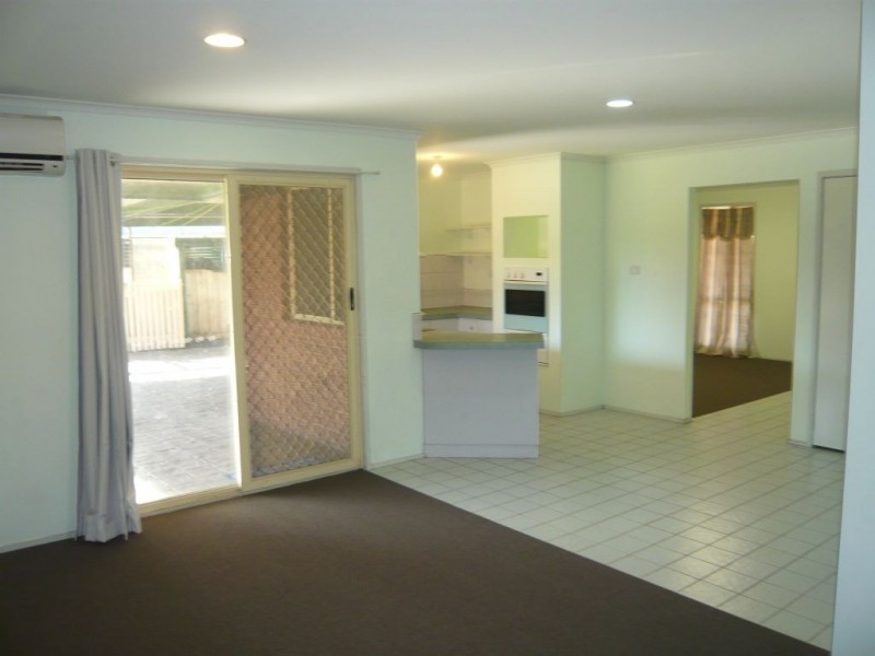 19 Johnson Court, Roxburgh Park VIC 3064