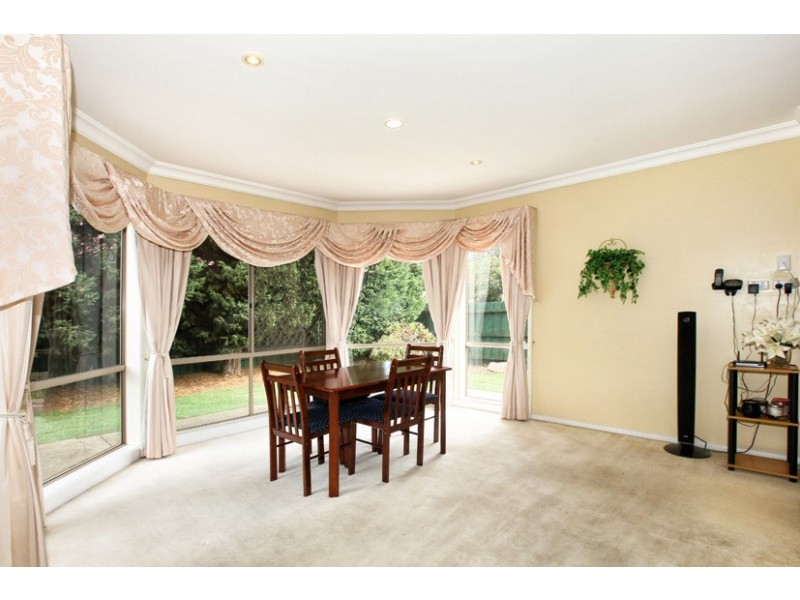 8 Mensa Court, Roxburgh Park VIC 3064