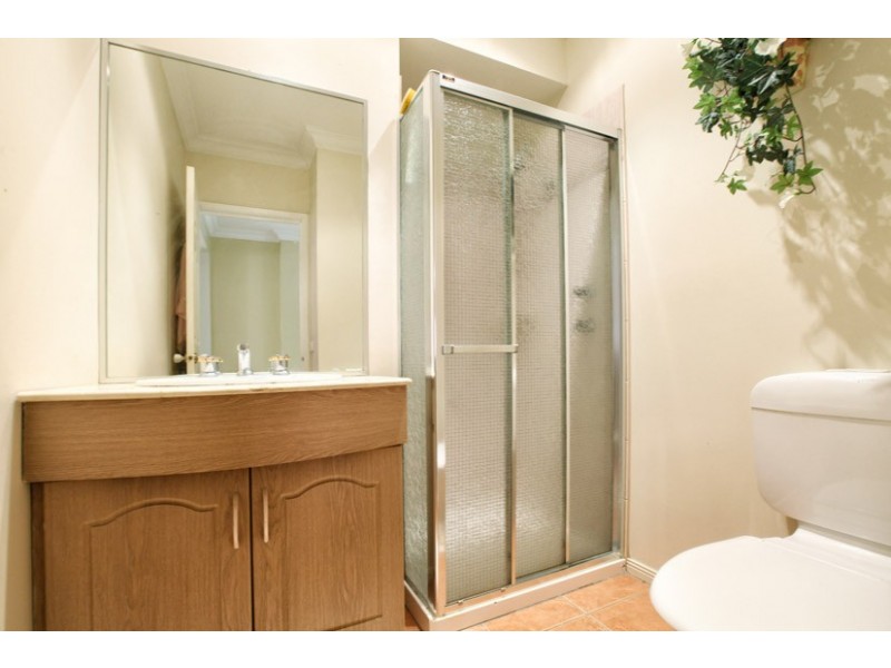 8 Mensa Court, Roxburgh Park VIC 3064