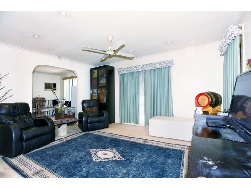 7 Satterly Way, Roxburgh Park VIC 3064