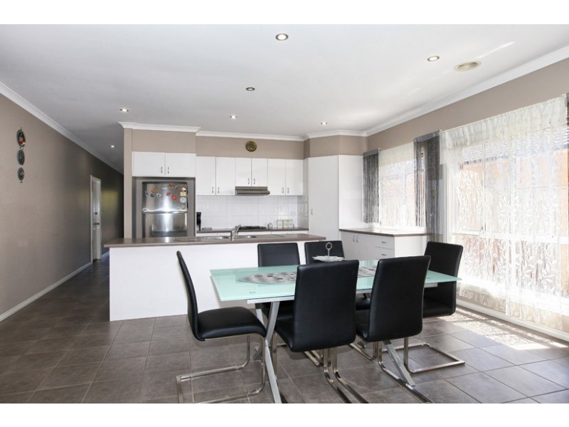 9 Acland Street, Craigieburn VIC 3064