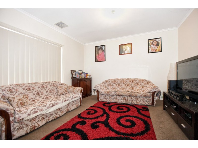 12 Thames Way, Roxburgh Park VIC 3064