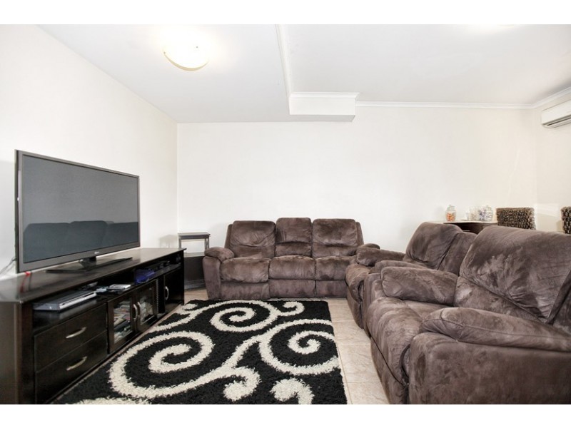 12 Thames Way, Roxburgh Park VIC 3064