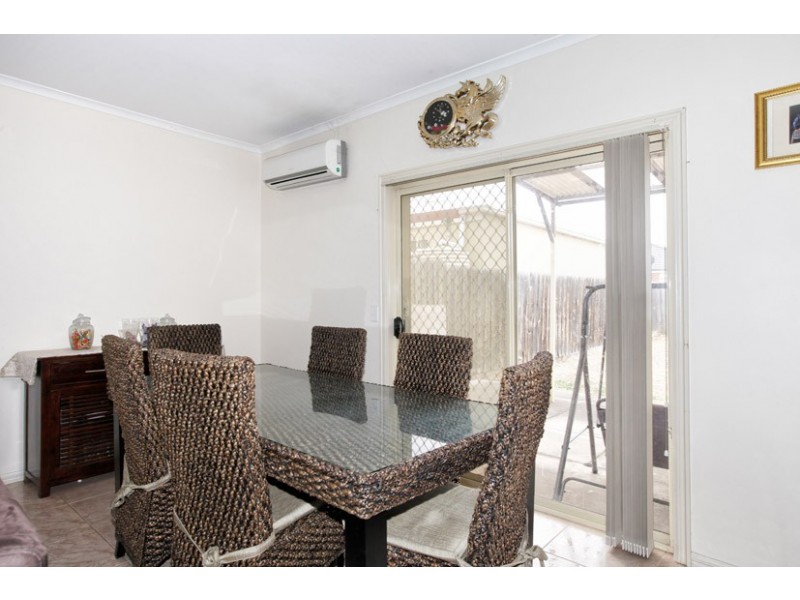 12 Thames Way, Roxburgh Park VIC 3064