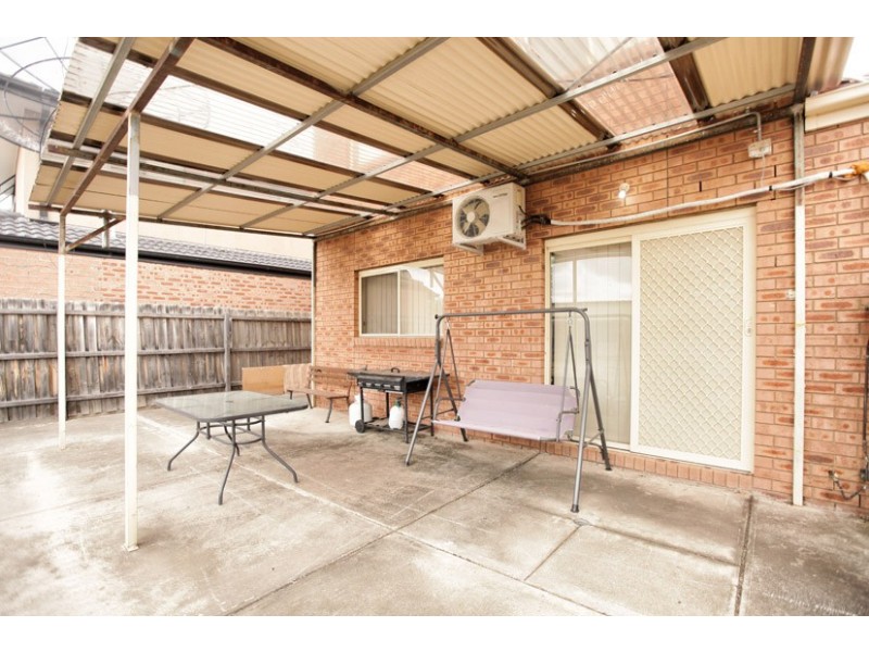 12 Thames Way, Roxburgh Park VIC 3064
