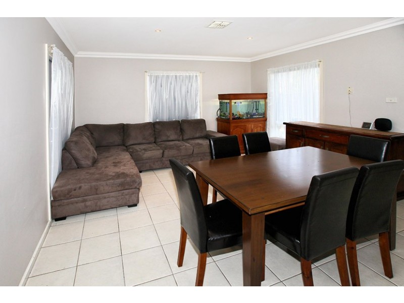 38 Lakeside Drive, Roxburgh Park VIC 3064