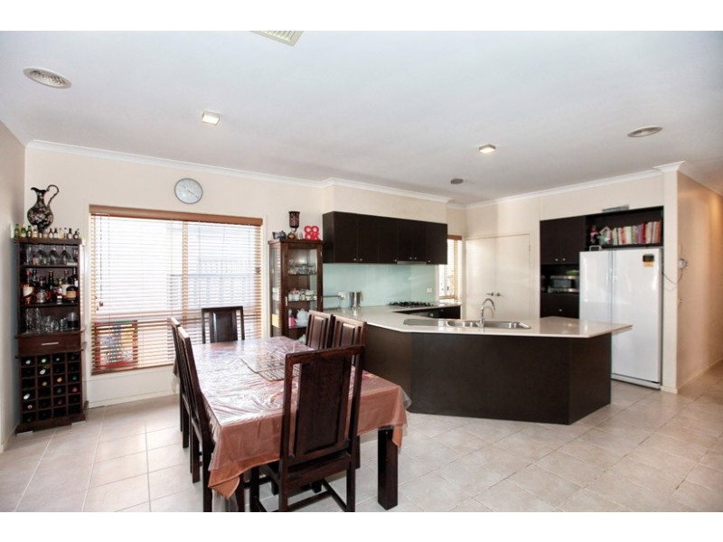 32 Ardsley Circuit, Craigieburn VIC 3064