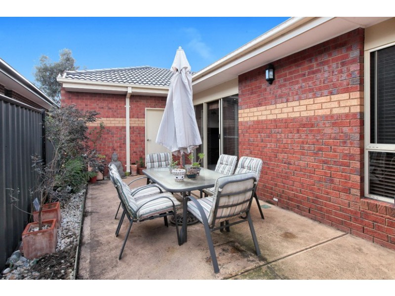32 Ardsley Circuit, Craigieburn VIC 3064