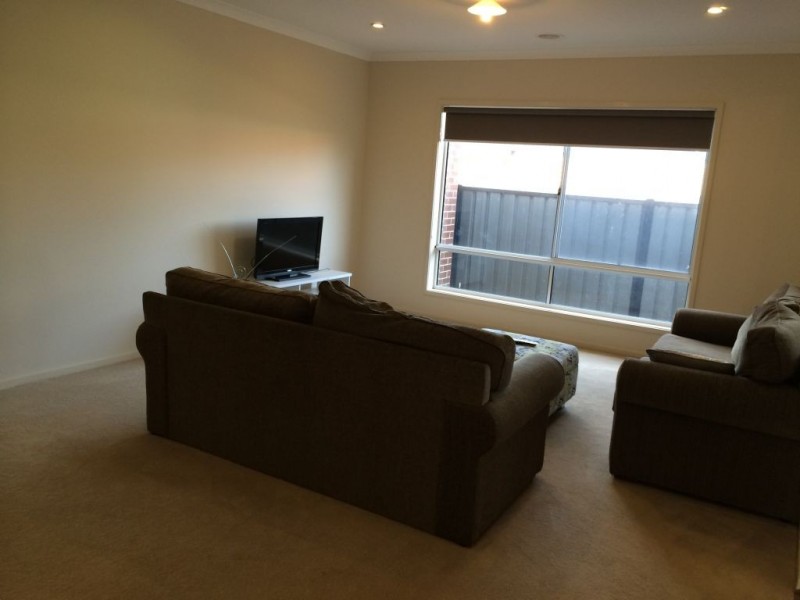 83 Biltmore Crescent, Roxburgh Park VIC 3064