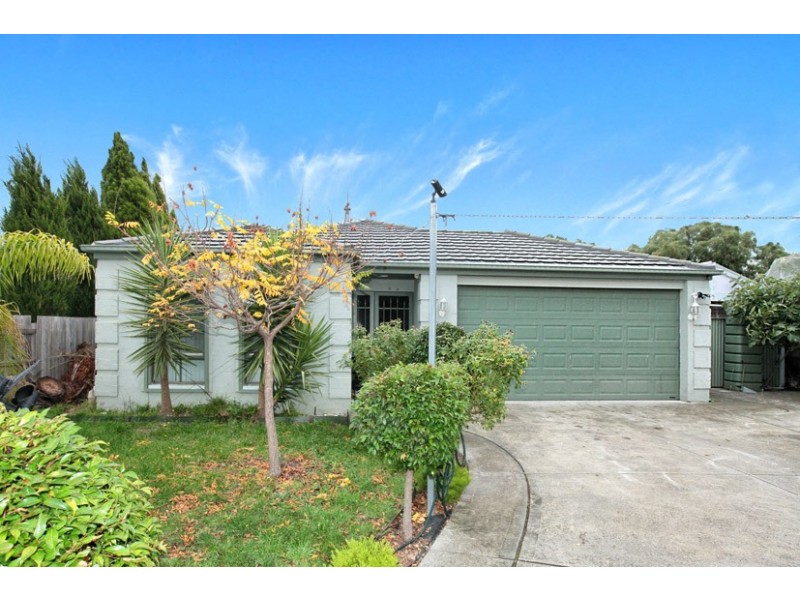 11 Conroy place, Roxburgh Park VIC 3064