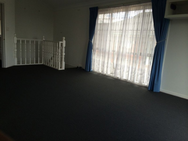 8 Reynolds Court, Roxburgh Park VIC 3064