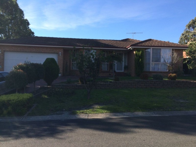 4 WEIR COURT, Roxburgh Park VIC 3064
