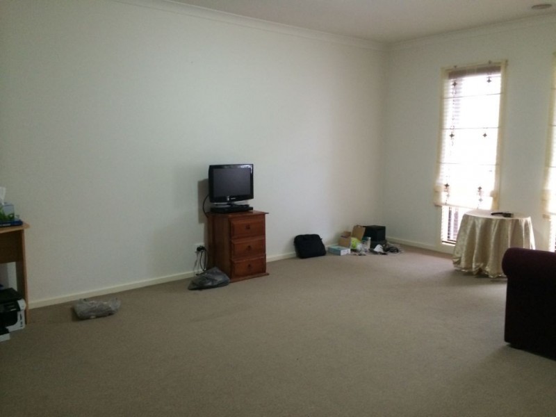 4 Korab Place, Roxburgh Park VIC 3064