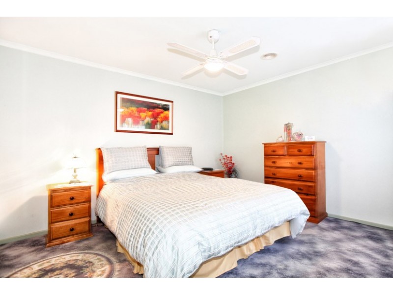 5 Thurmand Court, Roxburgh Park VIC 3064