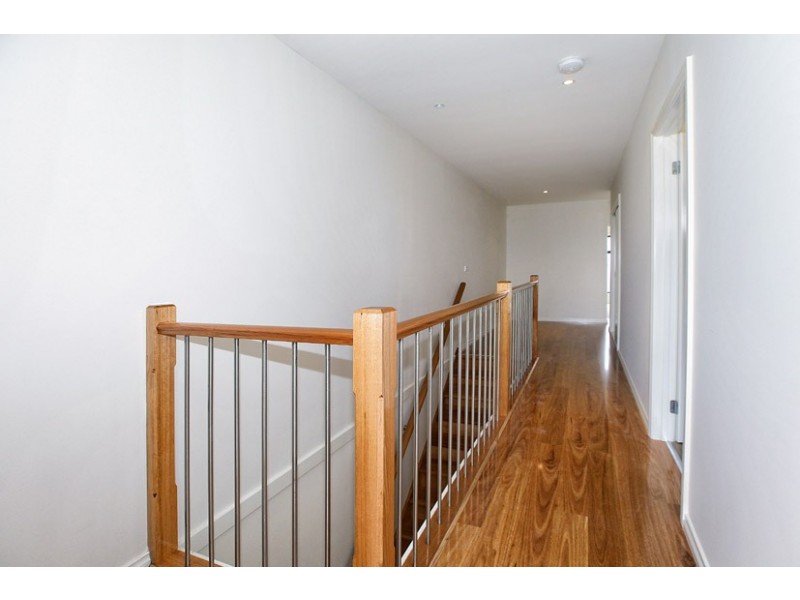 96-114 Newbury Blvd, Craigieburn VIC 3064