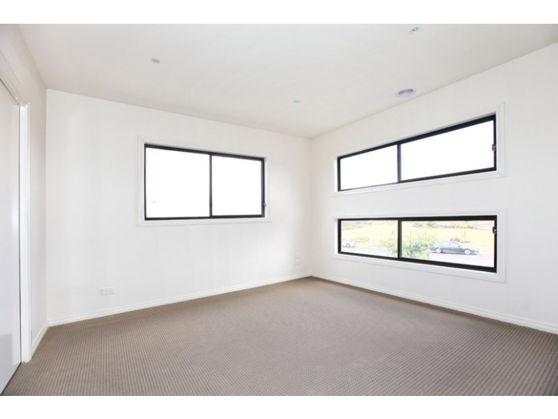 96-114 Newbury Blvd, Craigieburn VIC 3064