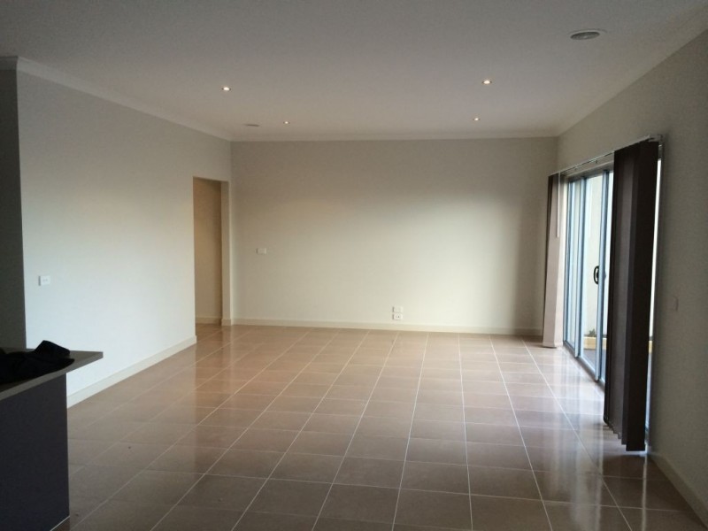 8/252 Waterview Blvd, Craigieburn VIC 3064
