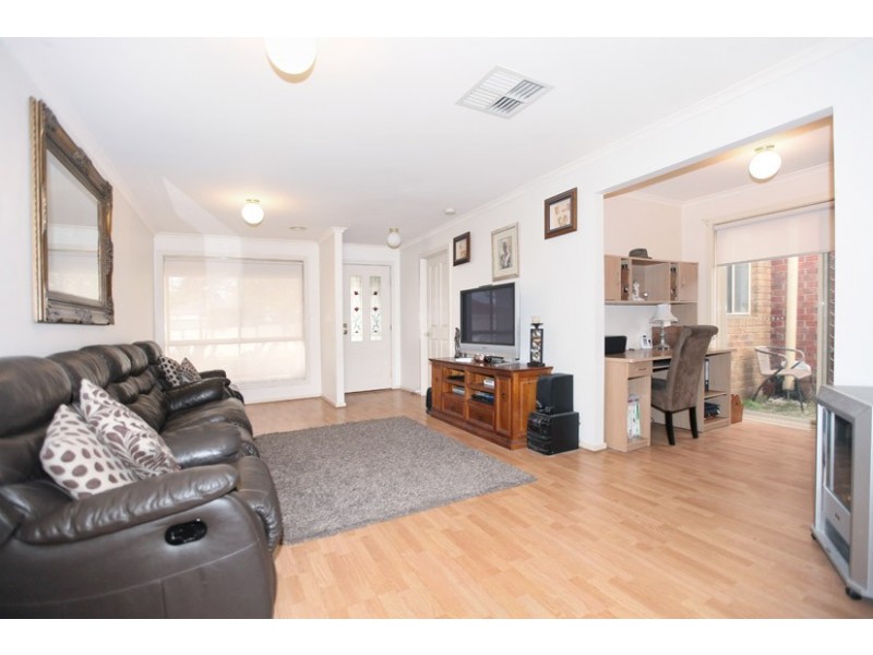 3 Volantis Crescent, Roxburgh Park VIC 3064