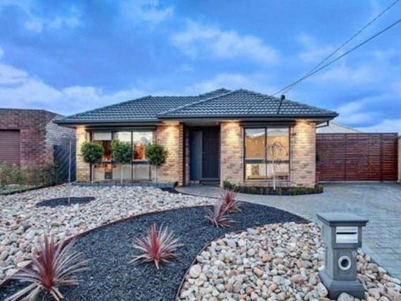 9 Devon Court, Meadow Heights VIC 3048