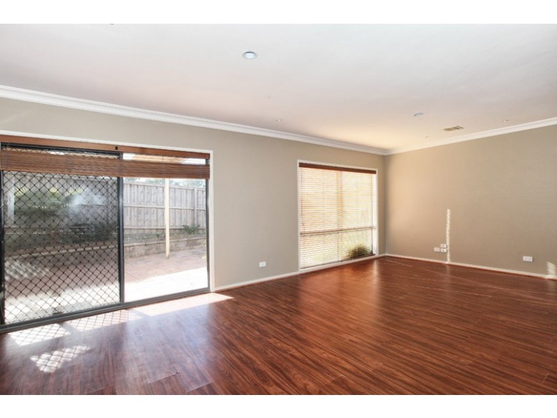 8 Castlehill Avenue, Greenvale VIC 3059