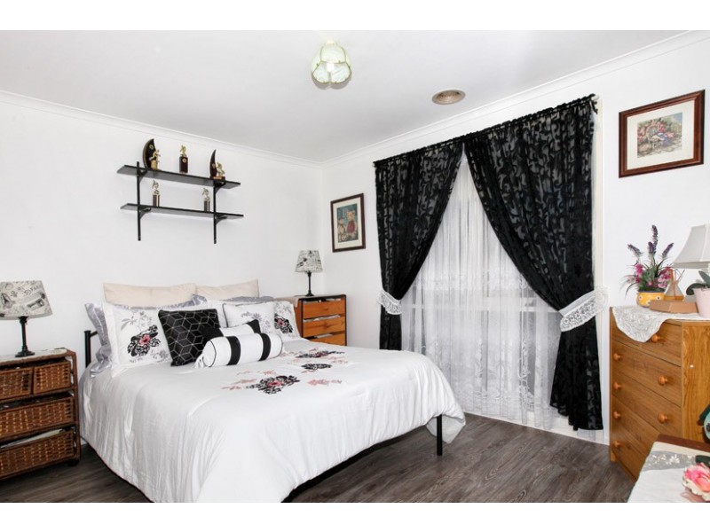 3 Langdon Crescent, Craigieburn VIC 3064