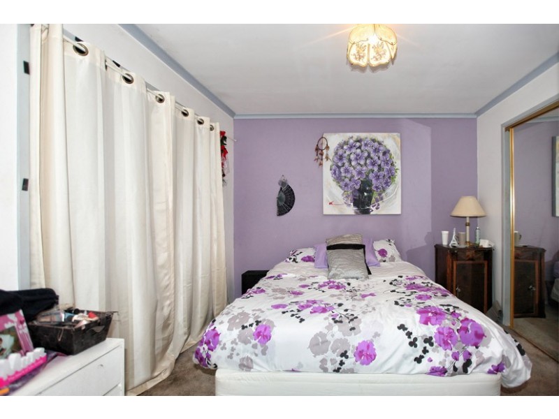 5 Reading Close, Roxburgh Park VIC 3064