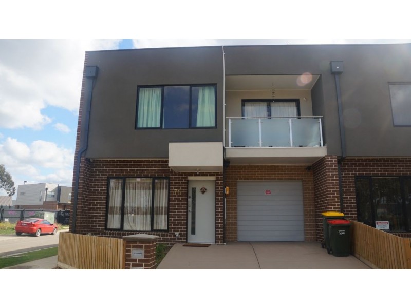 73 Sahi Crescent, Roxburgh Park VIC 3064