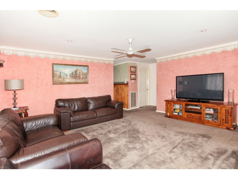 4 Gathray Court, Roxburgh Park VIC 3064