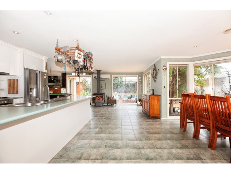 4 Gathray Court, Roxburgh Park VIC 3064