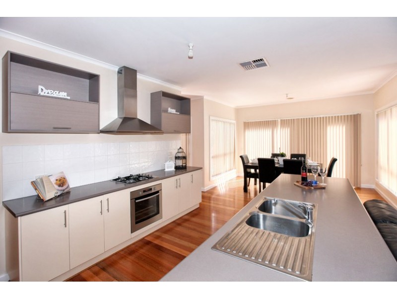 3 Reay Drive, Craigieburn VIC 3064