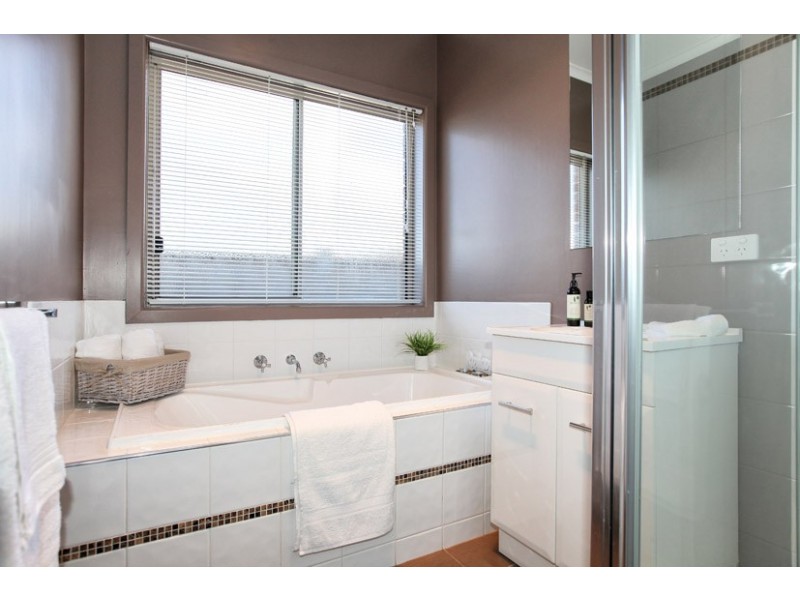 3 Reay Drive, Craigieburn VIC 3064