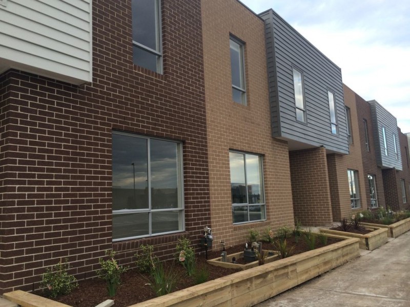 22 Sahi Crescent, Roxburgh Park VIC 3064