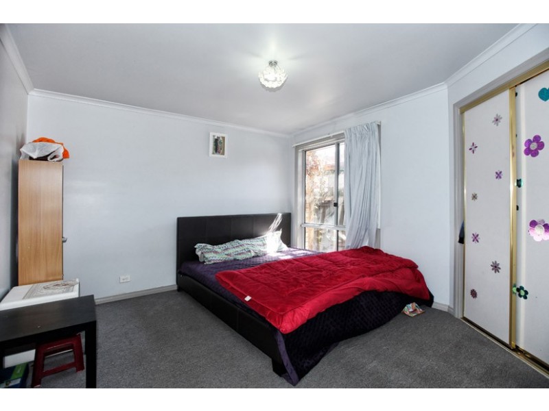 4 Brecon Nook, Craigieburn VIC 3064
