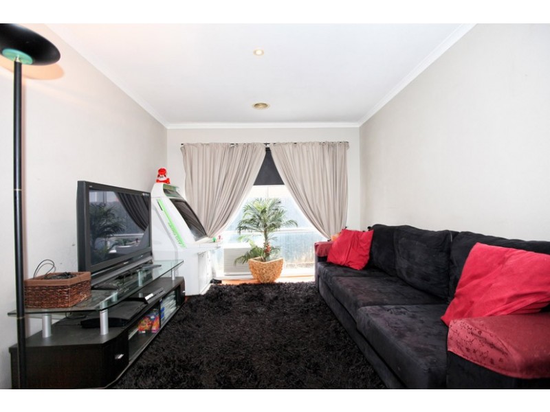 13 Gellion Place, Roxburgh Park VIC 3064