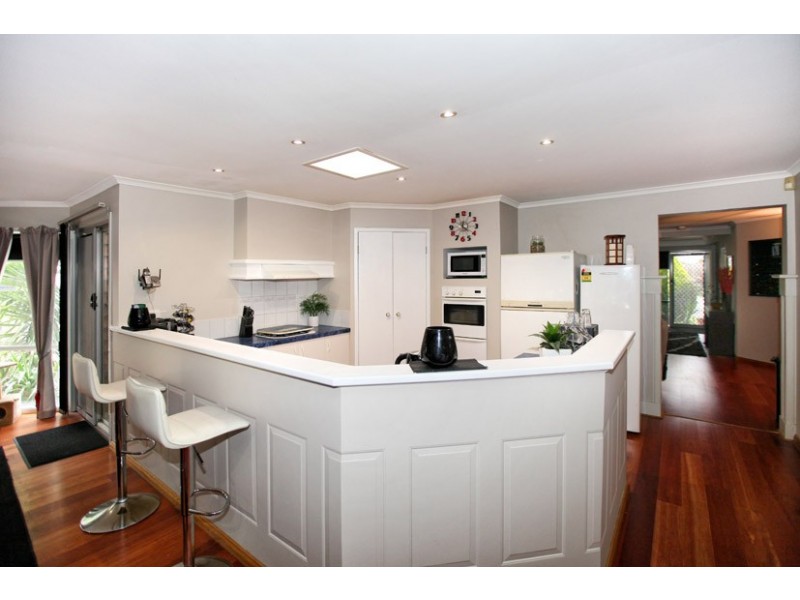 13 Gellion Place, Roxburgh Park VIC 3064