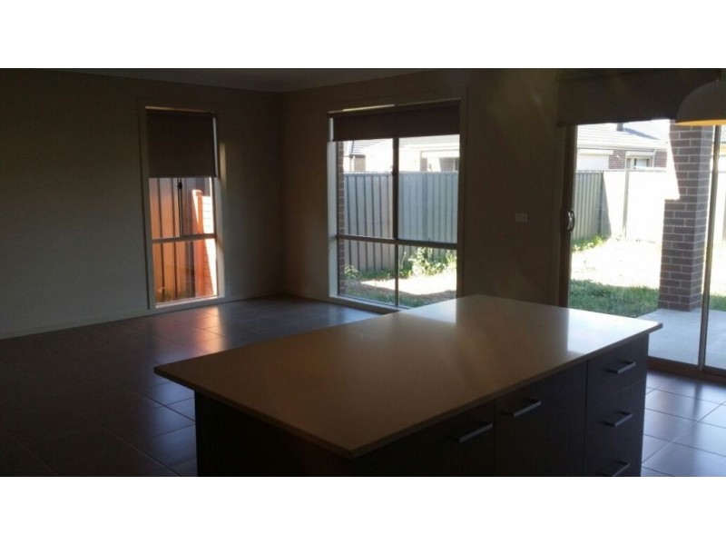 26 Lombard street, Roxburgh Park VIC 3064