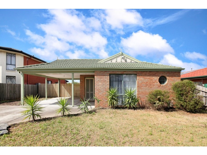14 McLaurin Ave, Roxburgh Park VIC 3064