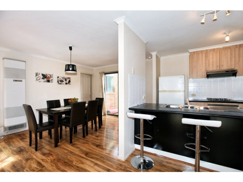 14 McLaurin Ave, Roxburgh Park VIC 3064