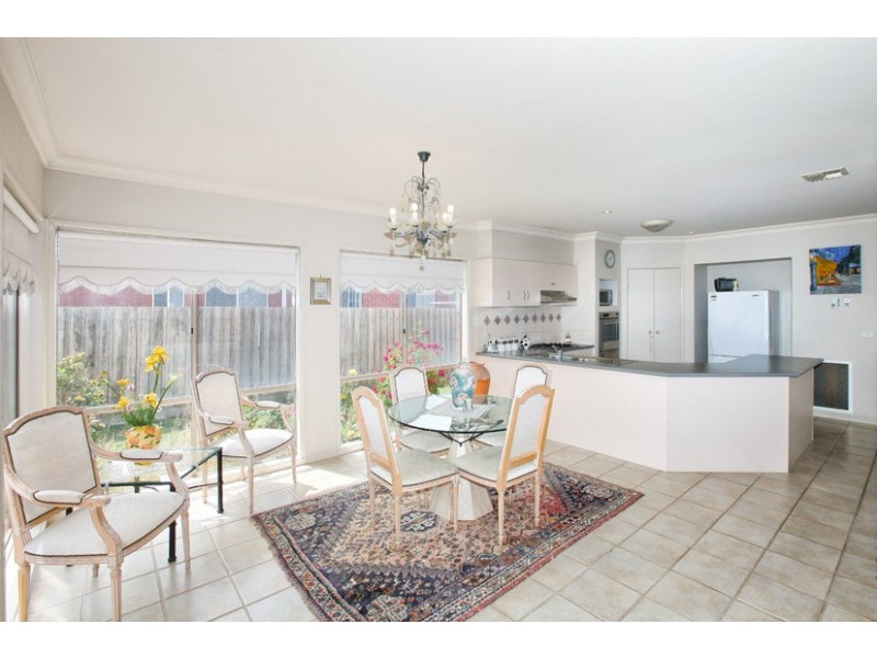 15 Boyden Square, Roxburgh Park VIC 3064